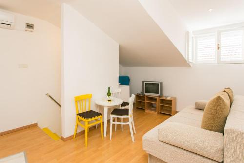 Apartment Sun