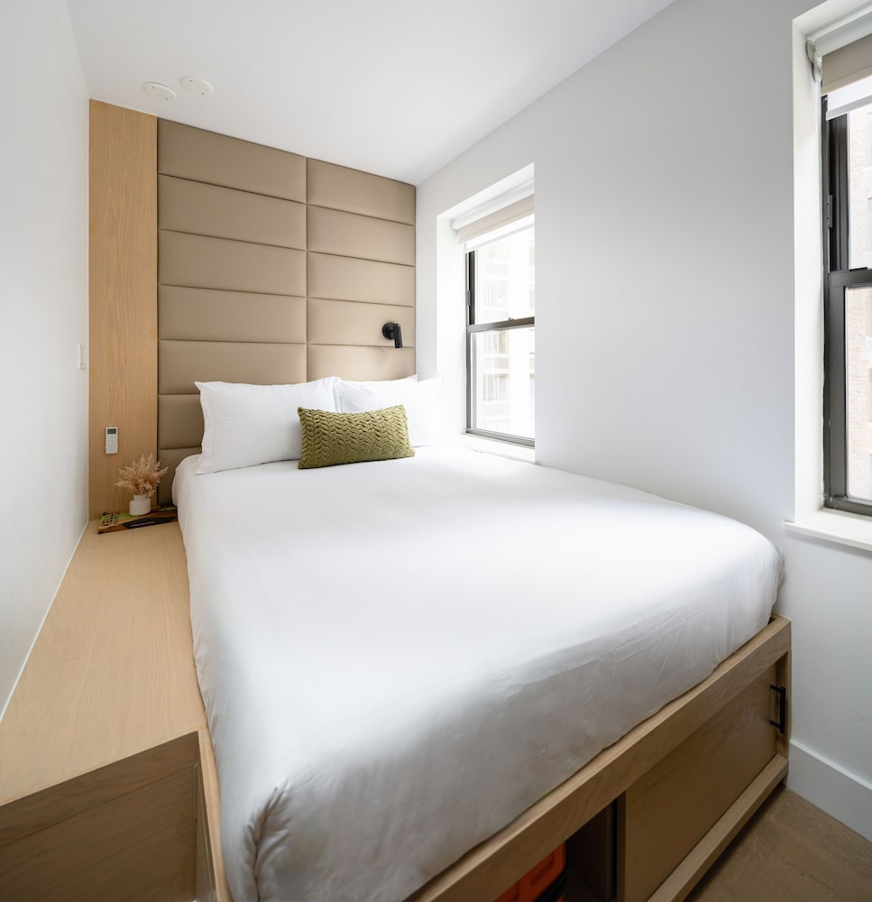 Little Charlie Hotel - photo 15