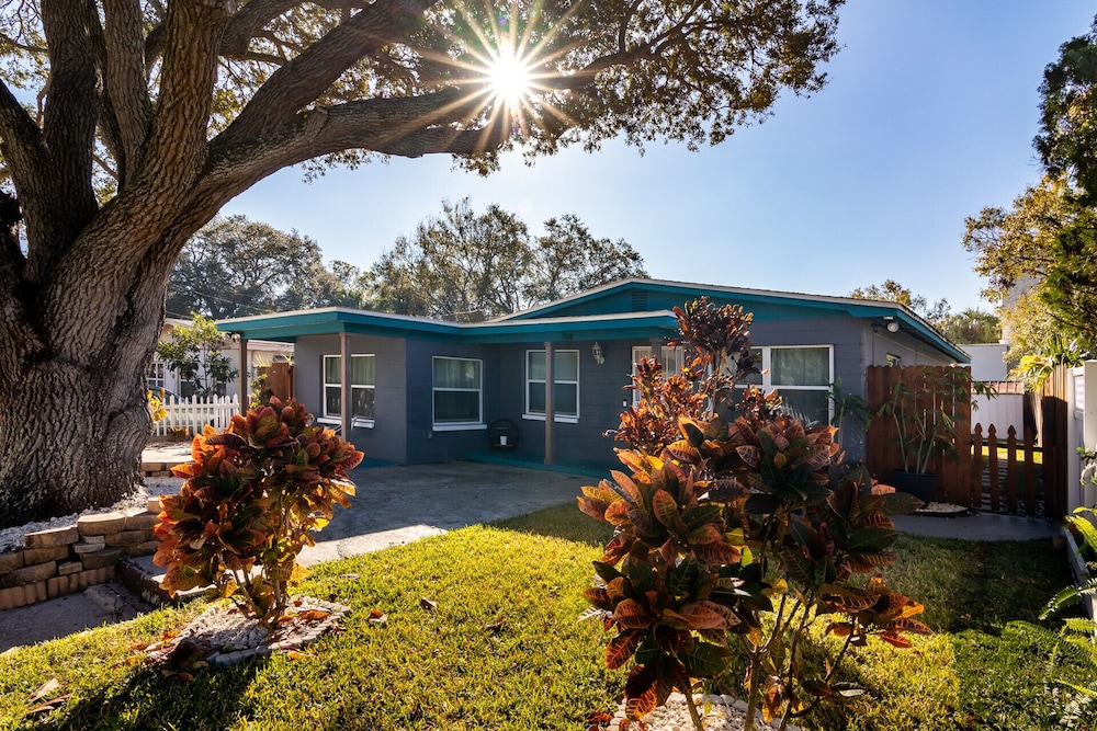 A Getaway on Walnut in Tampa, United States