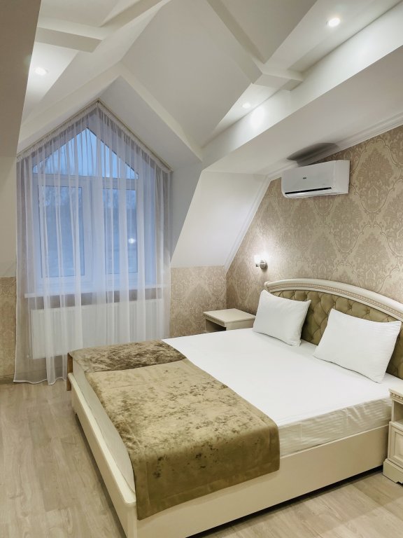 Restoranno Gostinichny Kompleks Ochag Mini hotel — hotel in Krasnyy Sulin
