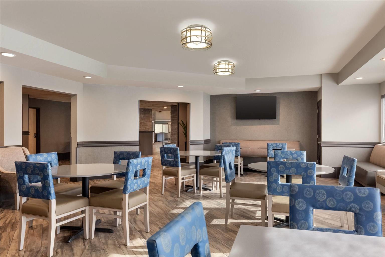 La Quinta Inn & Suites by Wyndham Fairbanks Airport - photo 38