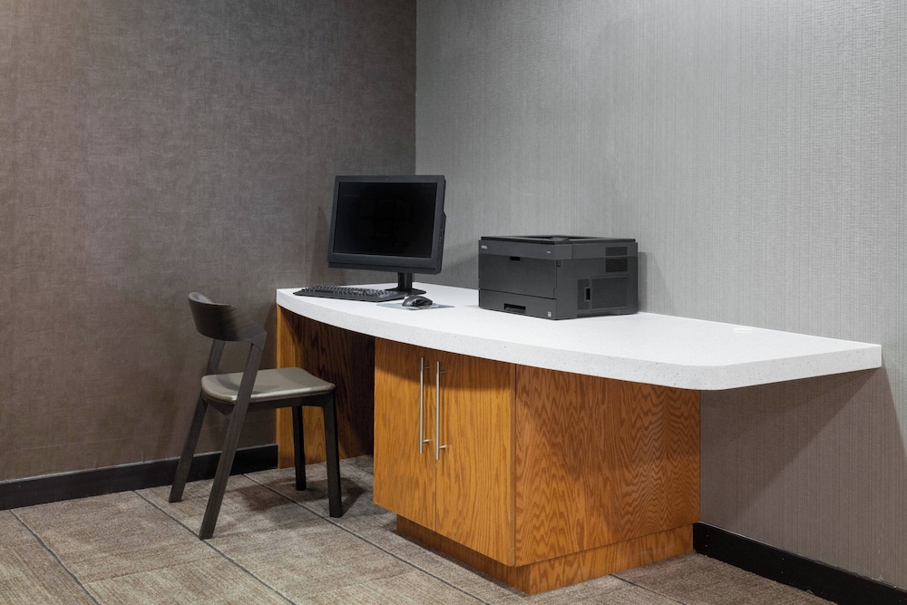Springhill Suites by Marriott Williamsburg - photo 29