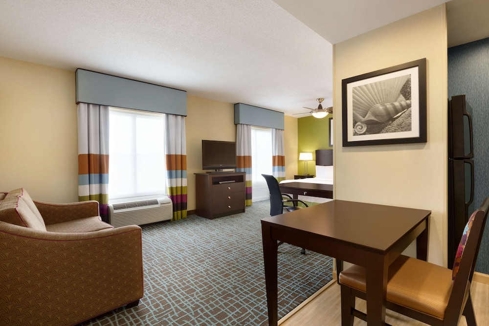 Homewood Suites by Hilton Fort Myers Airport FGCU - photo 11