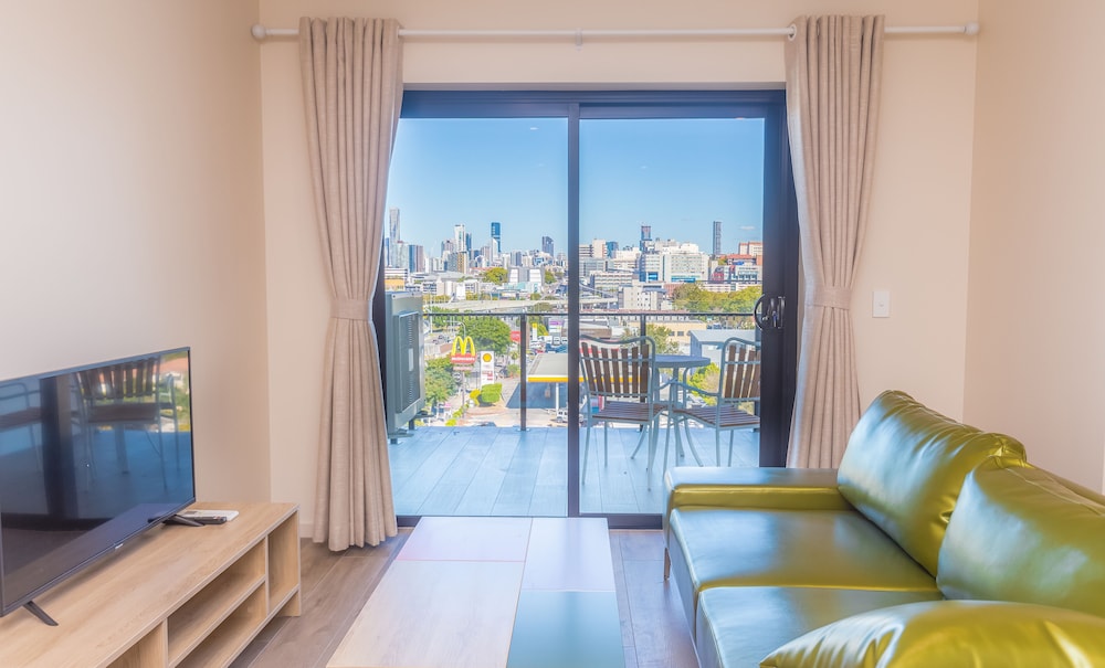 The Windsor Hotel Rooms & Apartments in Brisbane, Australia