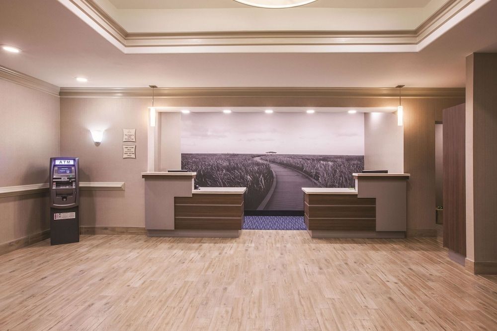 La Quinta Inn and Suites by Wyndham Lake Charles Casino Area - photo 34