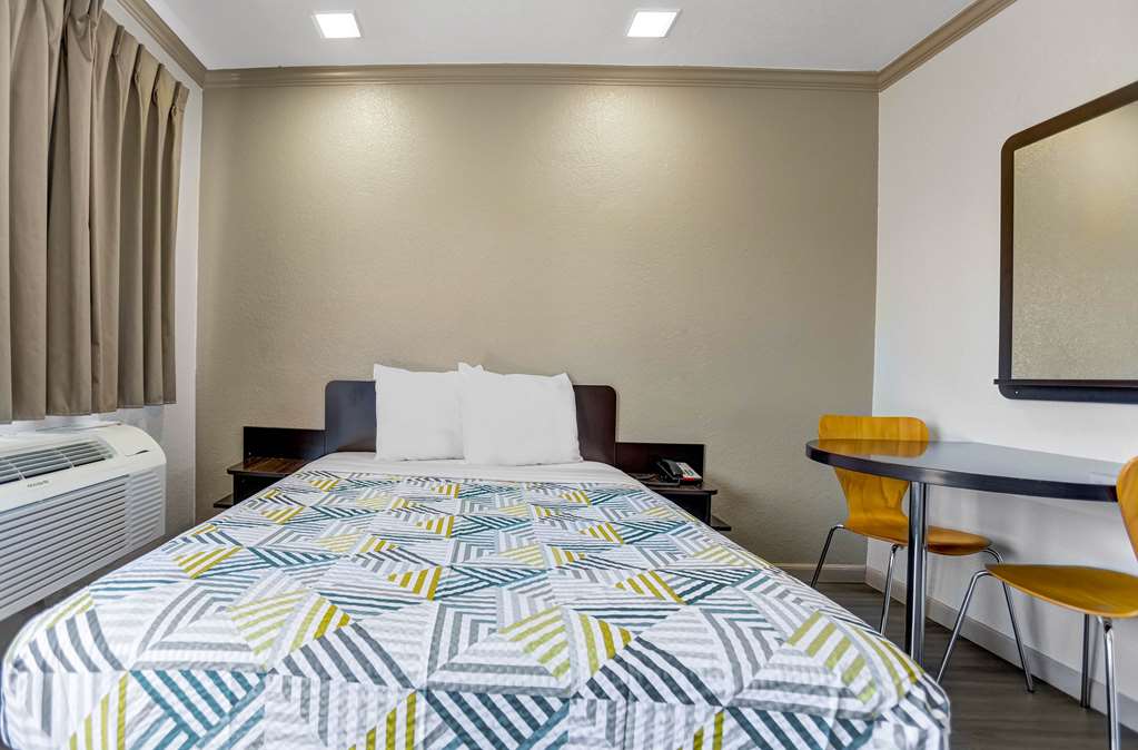 Motel 6 Red Bluff CA - photo 8
