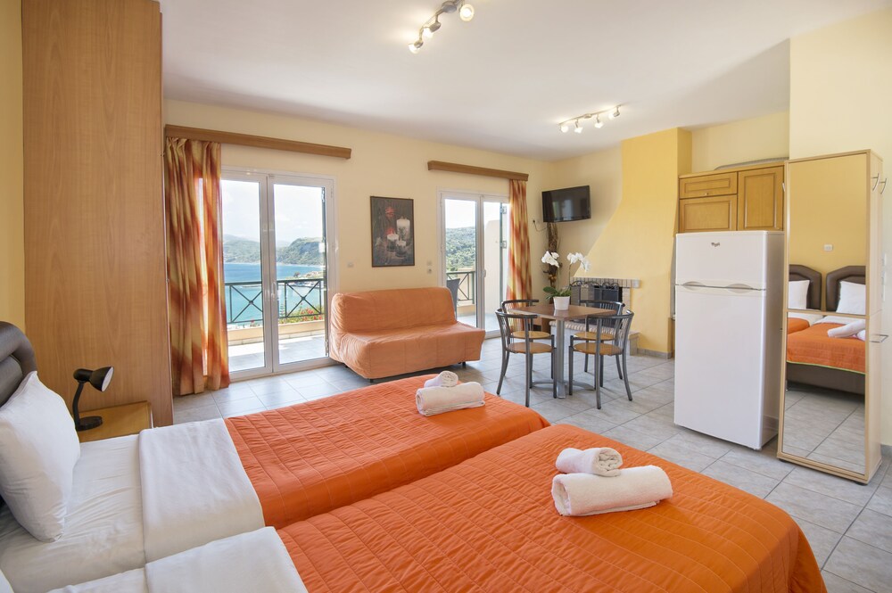 Panorama Hotel — Kymi — photo 5