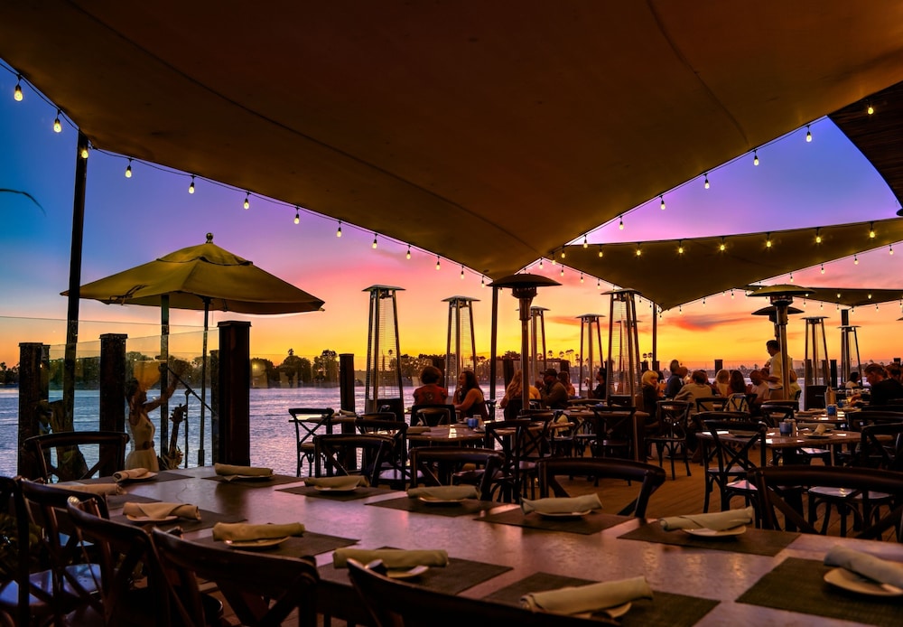 Paradise Point Resort & Spa - photo 12