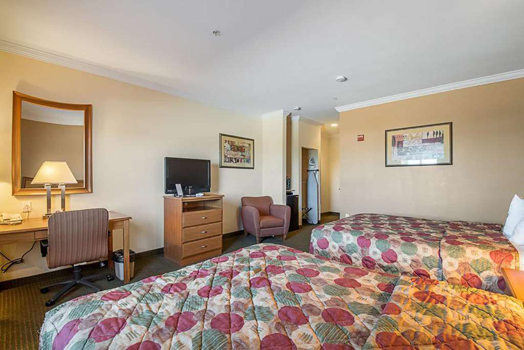 Days Inn by Wyndham Copperas Cove - photo 10