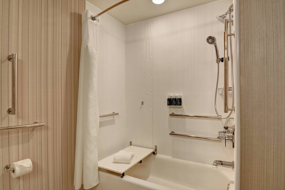 Courtyard by Marriott Bentonville Rogers Promenade - photo 21