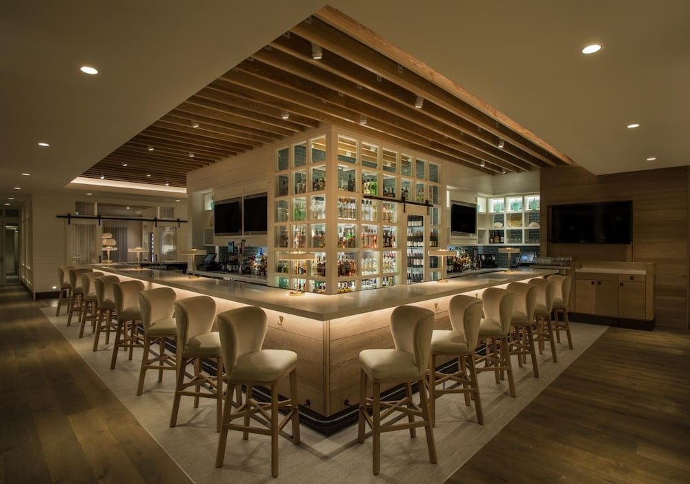Hutchinson Shores Resort & Spa - photo 36