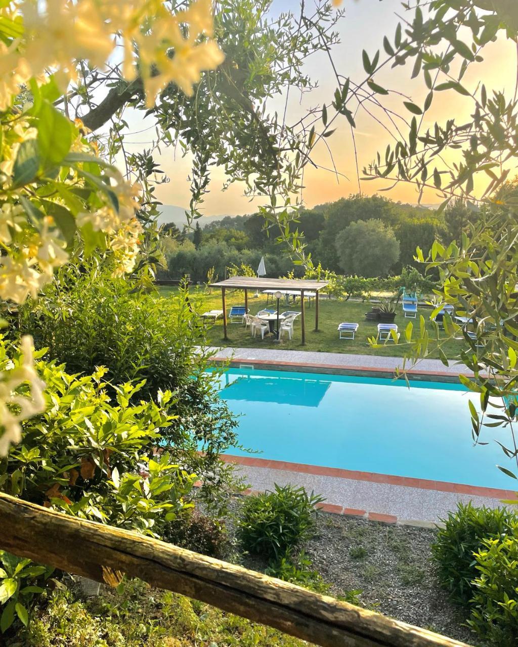 B&B Alloro — 4-Star Luxury Hotel in Capannori, Italy