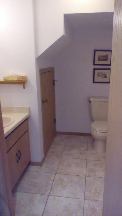 The Hilltop Inn - photo 2