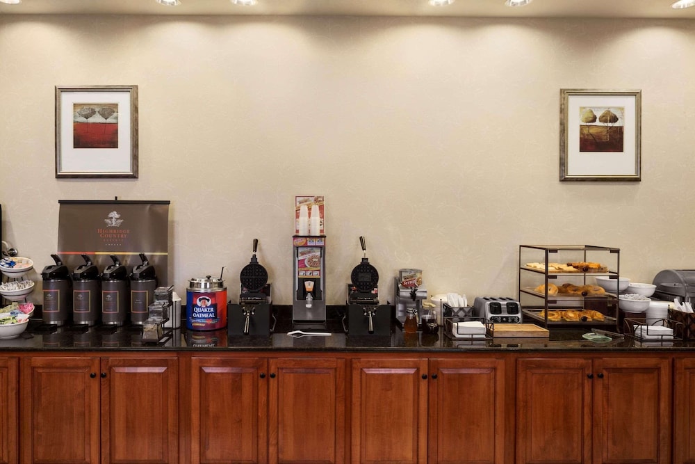 Country Inn & Suites by Radisson Crestview FL - photo 13