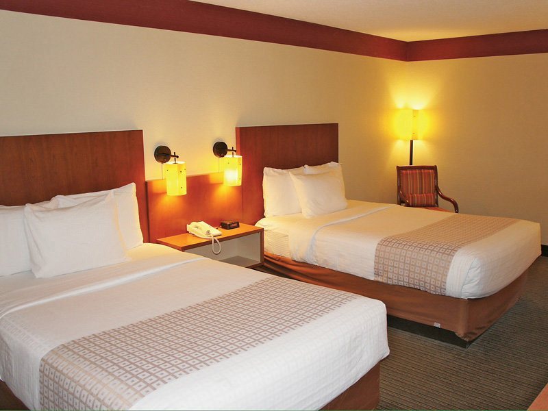 Spark by Hilton Charlotte Airport North - photo 4