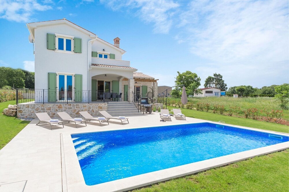 Villa Bartol — 4-Star Luxury Hotel in Pazin, Croatia