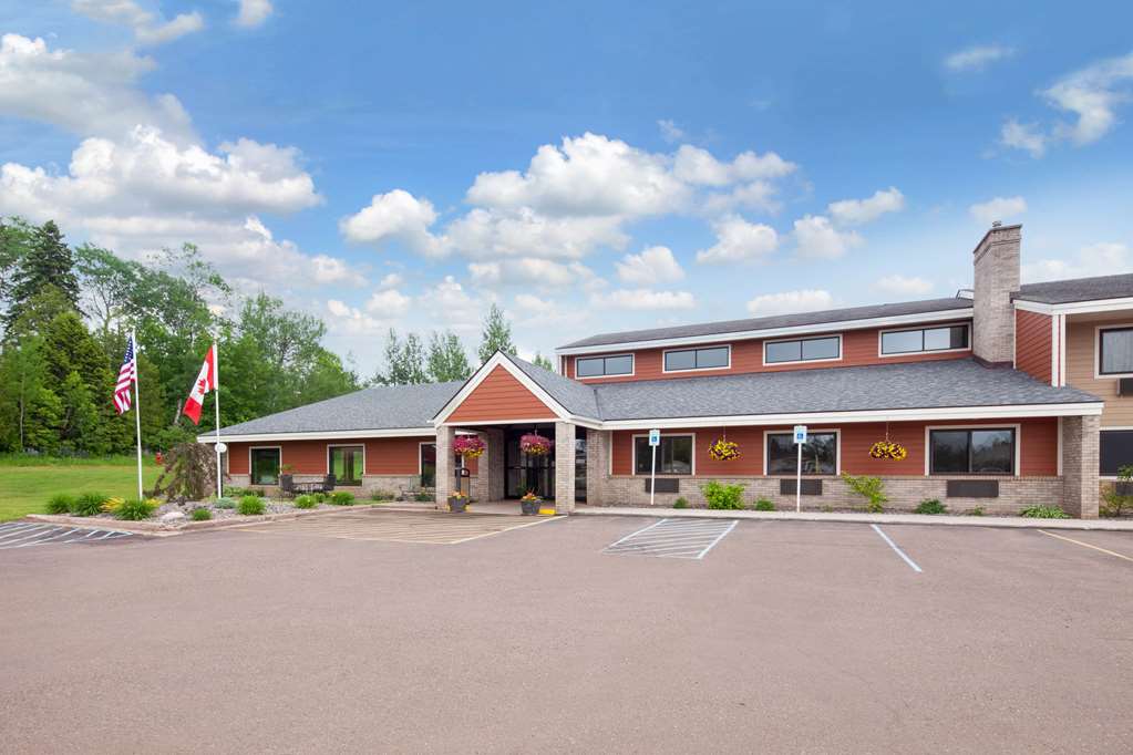 AmericInn by Wyndham Ironwood - photo 4