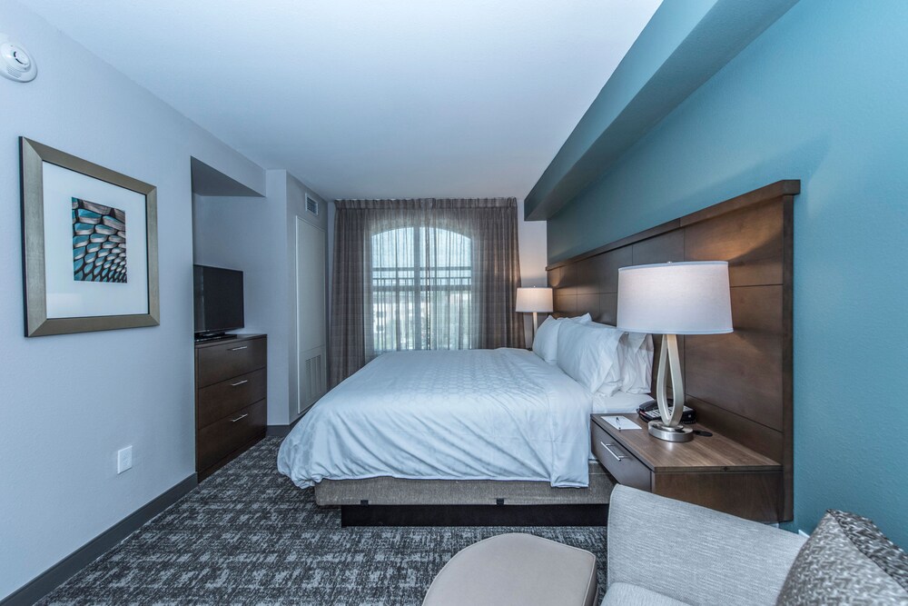 Staybridge Suites Charleston Mount Pleasant by IHG - photo 11