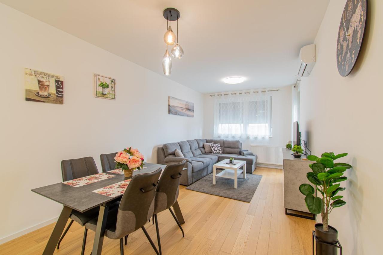 Flexible Selfcheckins 42 Zagreb Luxury Garage Parking Loggia Brand New — 4-Star Luxury Hotel in Zagreb, Croatia