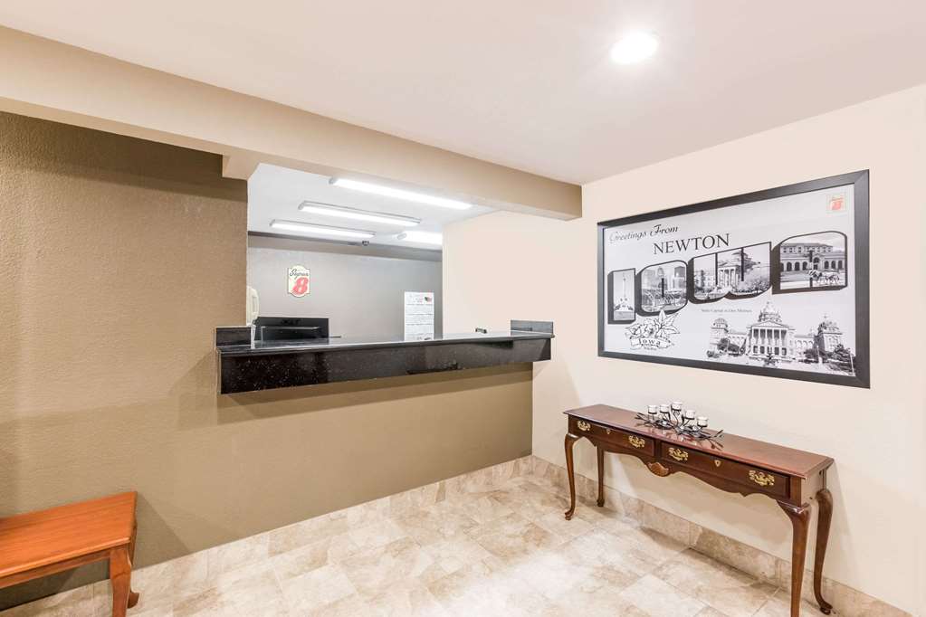 Super 8 by Wyndham Newton - photo 3