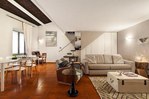 Trastevere Lovely Apartment — 4-Star Luxury Hotel in Rome, Italy