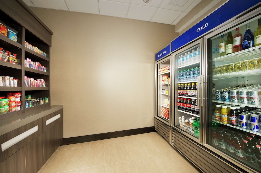 Hilton Garden Inn College Station - photo 29