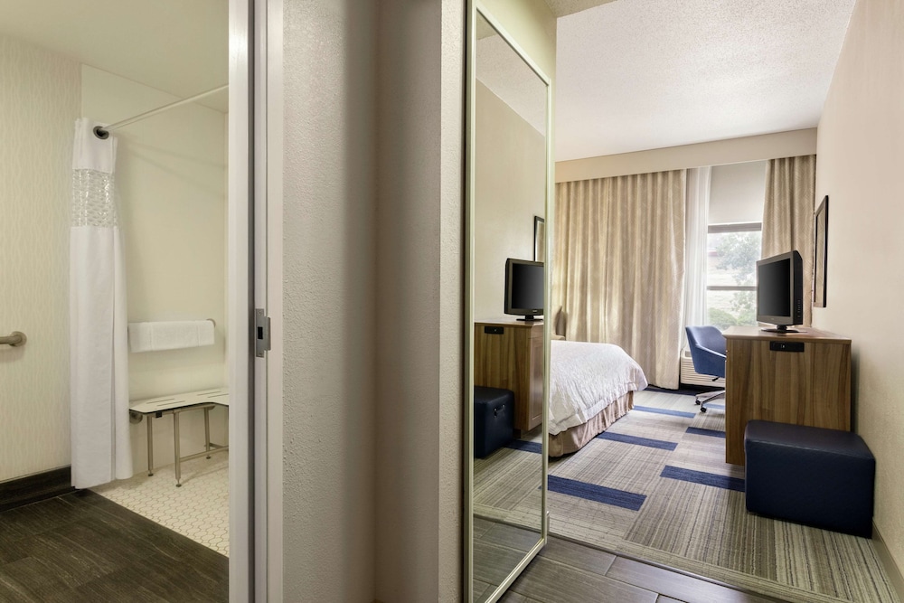 Hampton Inn Birmingham Trussville - photo 31