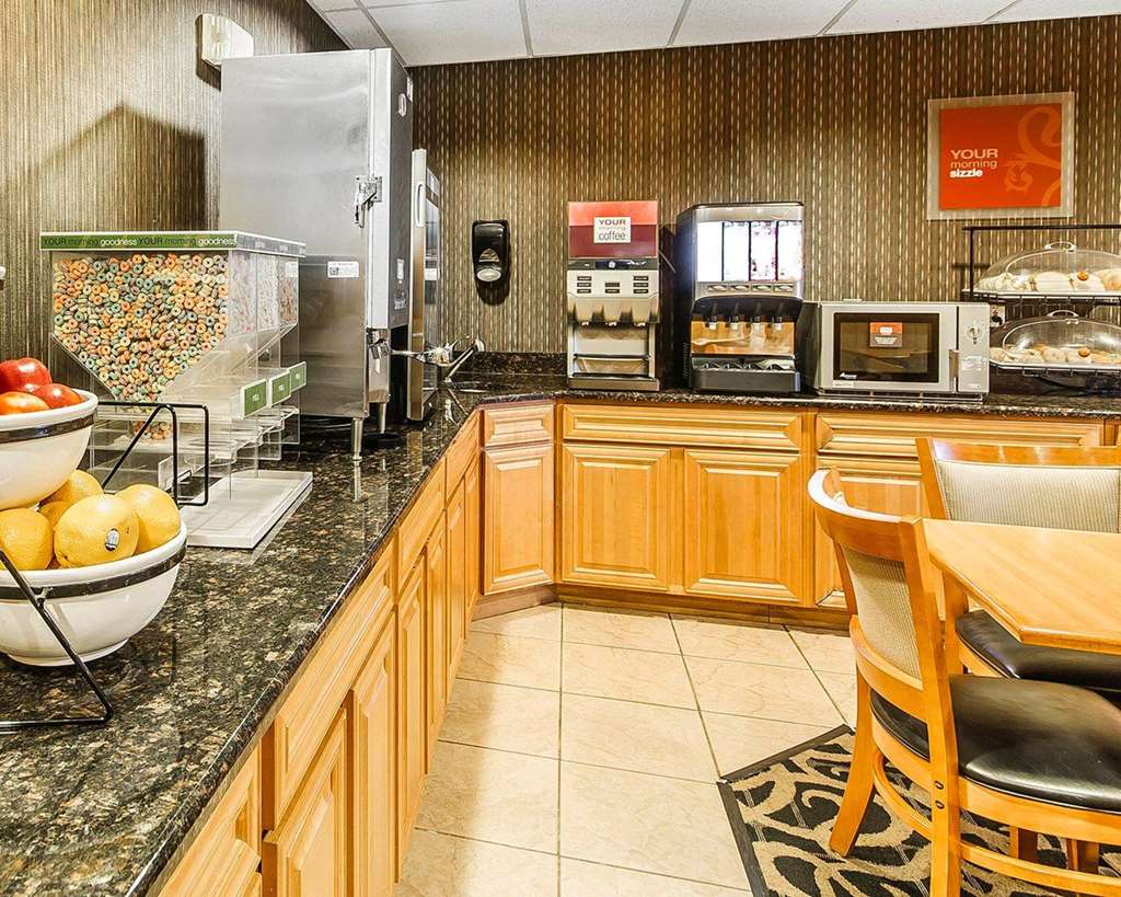 Comfort Inn Owatonna near Medical Center - photo 55