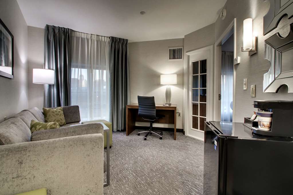 Best Western Plus Boston Hotel - photo 9
