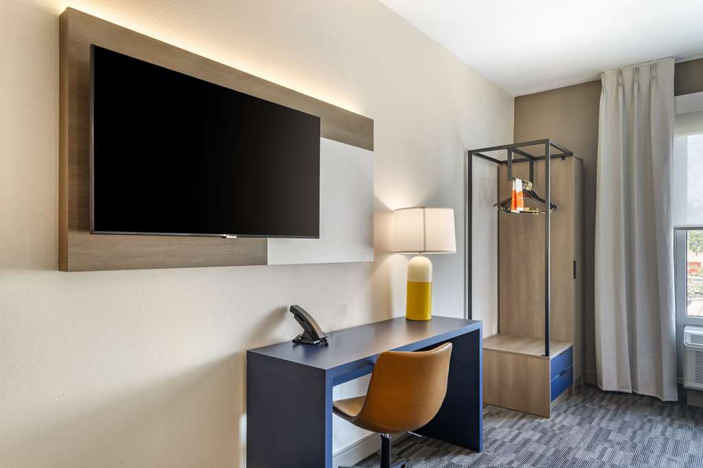 Comfort Inn & Suites New Port Richey Downtown District - photo 12