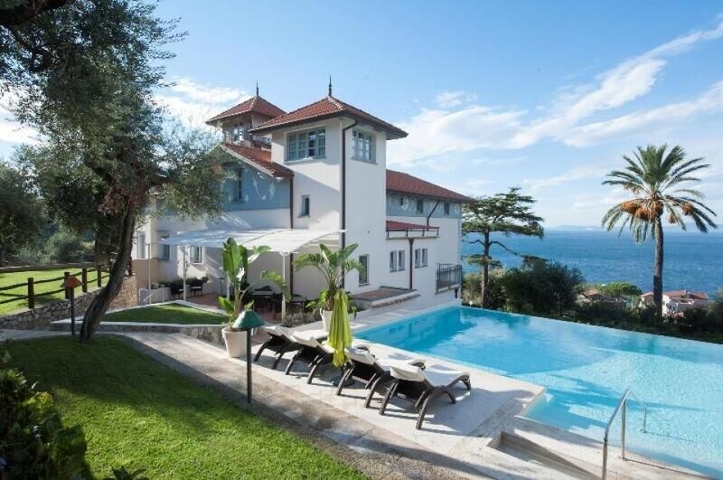 Villa Sabrina Relais — 4-Star Luxury Hotel in Sorrento, Italy