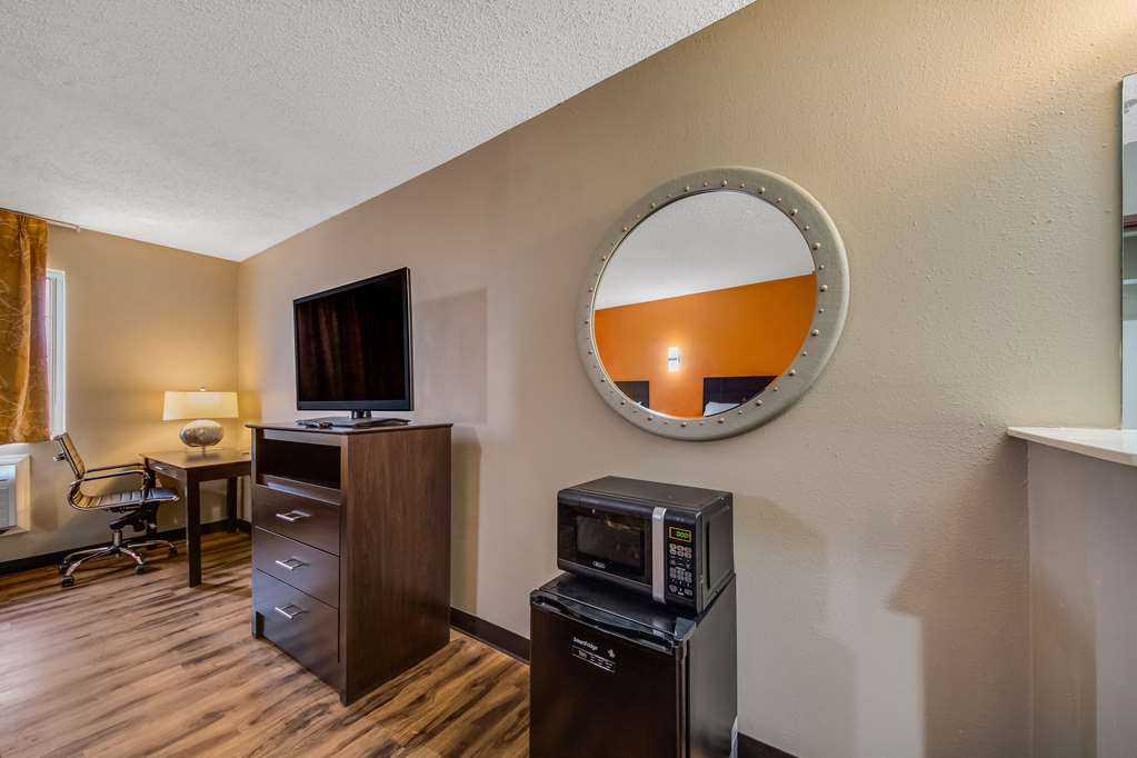 EconoLodge San Antonio Seaworld Medical Center - photo 16