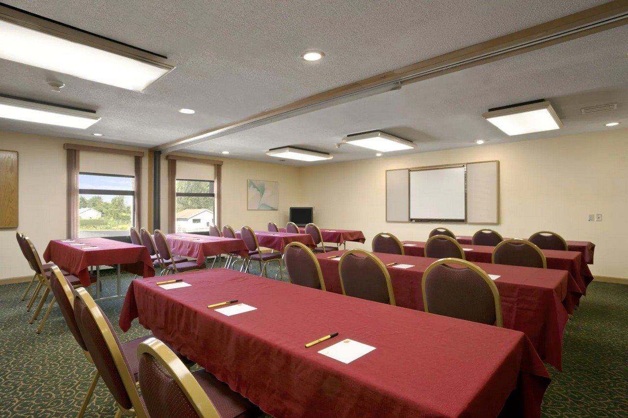 Super 8 by Wyndham Columbia City - photo 10