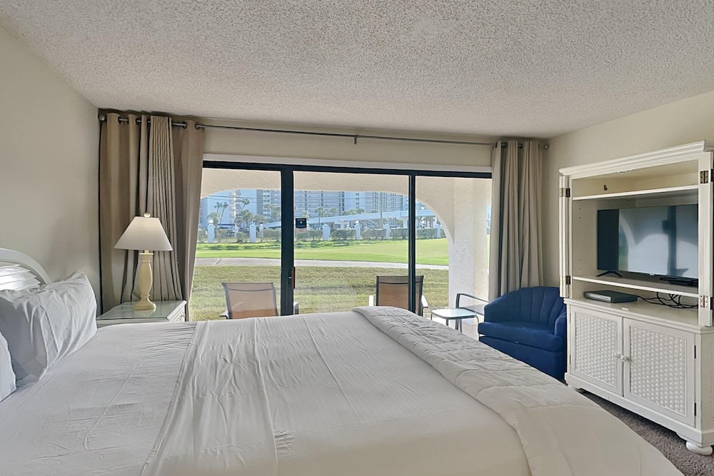 Edgewater Beach & Golf Resort VI by Resort Collection - photo 10