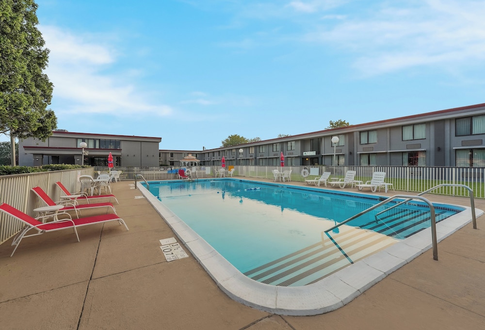 Ramada by Wyndham Painted Post Corning - featured photo