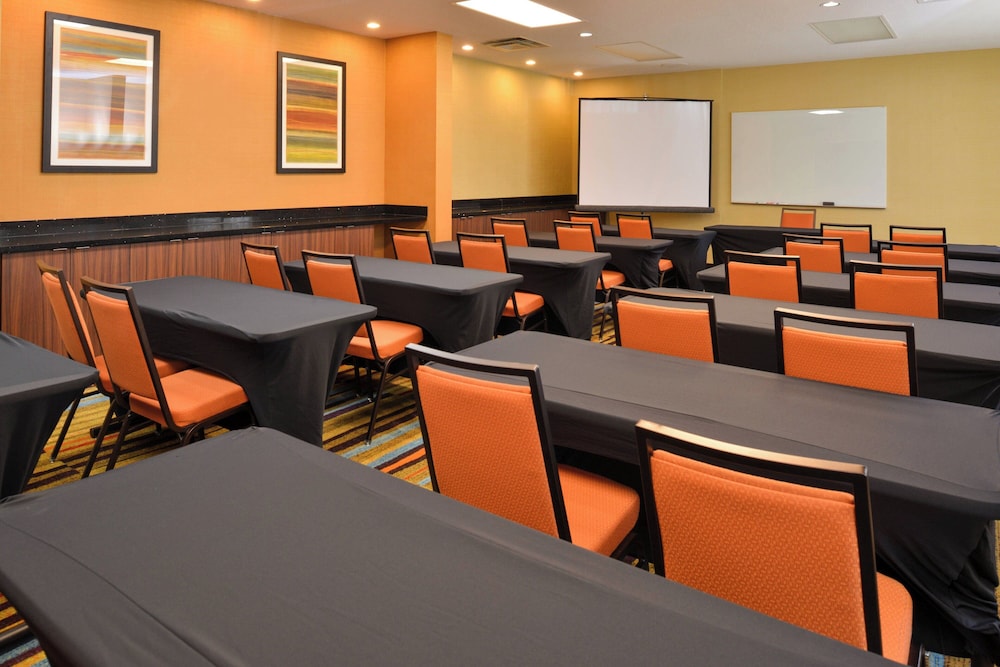 Fairfield Inn By Marriott Orlando Airport - photo 30