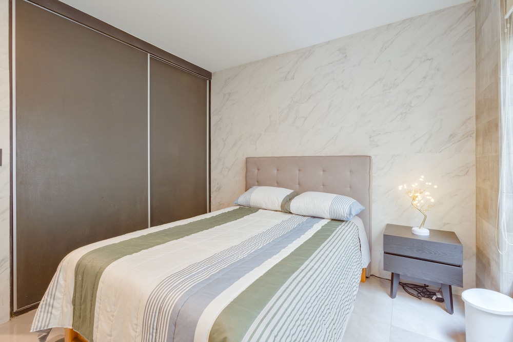 Homey 2BD w Gym Cibeles La Roma — 4-Star Luxury Hotel in Mexico City, Mexico