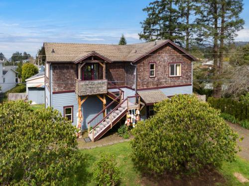 Casual Netarts Beach Bay Hideaway Tillamook OR — 4-Star Luxury Hotel in Tillamook, United States
