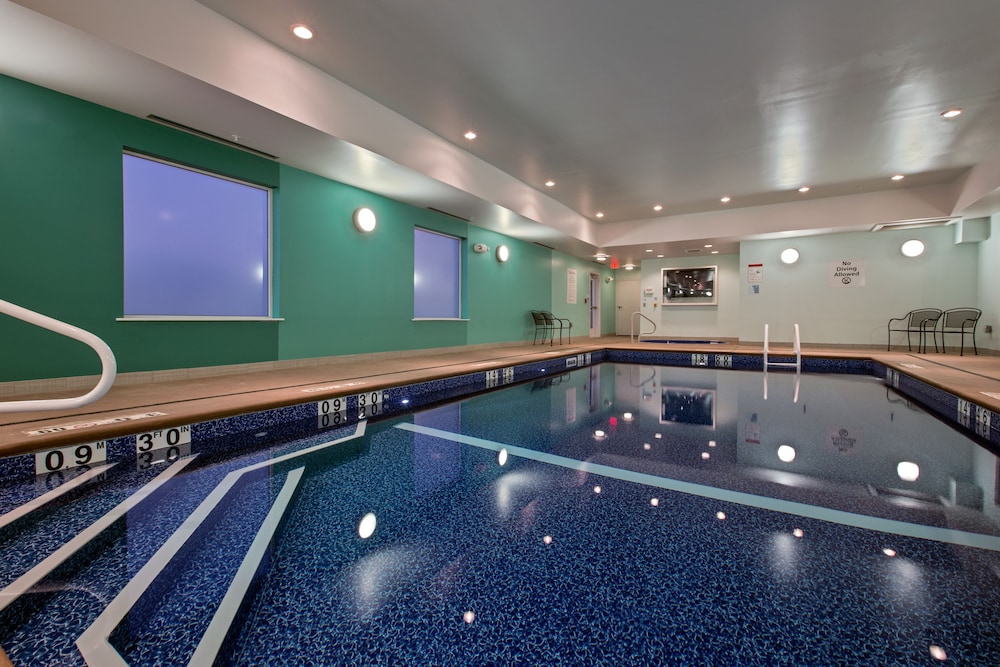 Holiday Inn Express Hotel & Suites Carlisle Harrisburg Area by IHG - photo 12