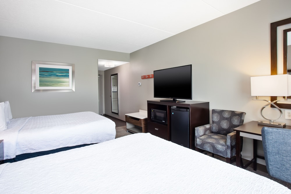 Hampton Inn & Suites Columbia Southeast Ft. Jackson - photo 16