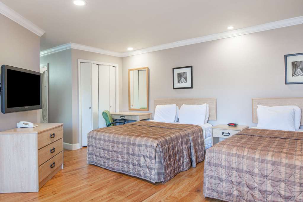 Days Inn by Wyndham San Francisco S Oyster Point Airport - photo 3