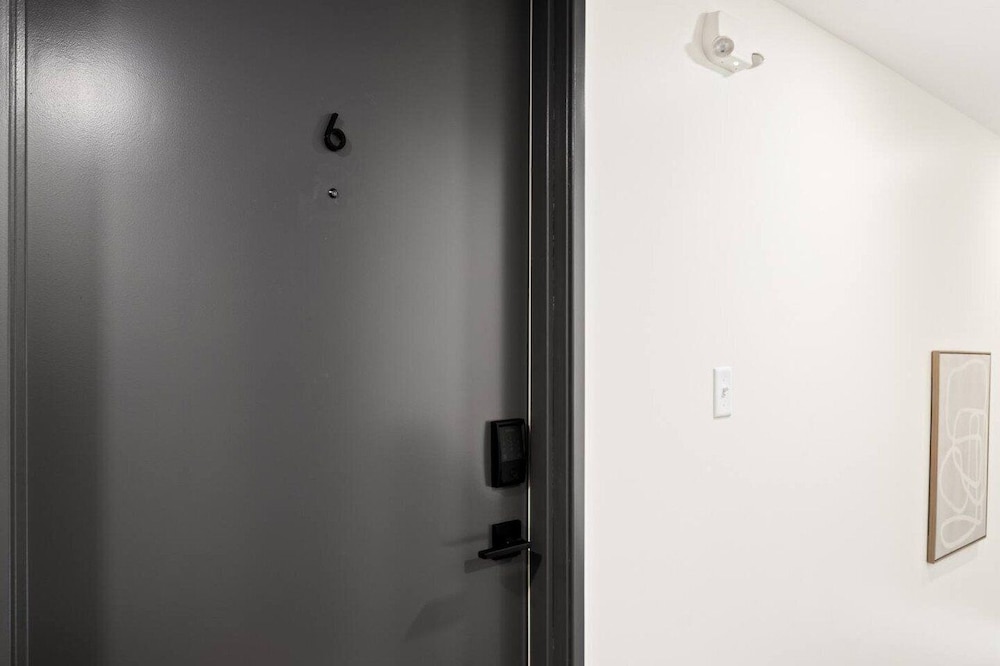 The Silo 6 1bd Modern Abode 21425112 — Morton