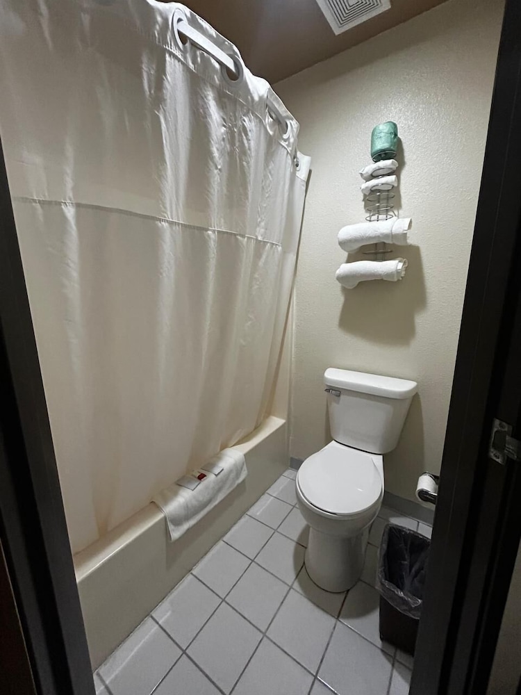 Oyo West Point Inn - photo 21