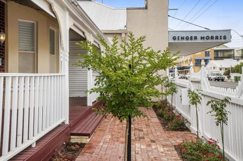 Heritage Cottage Bed & Breakfast — 4-Star Luxury Hotel in Perth, Australia
