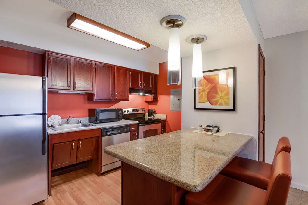 SenS Suites Livermore SureStay Collection by Best Western - photo 18
