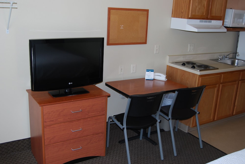 WoodSpring Suites Des Moines Pleasant Hill - photo 14