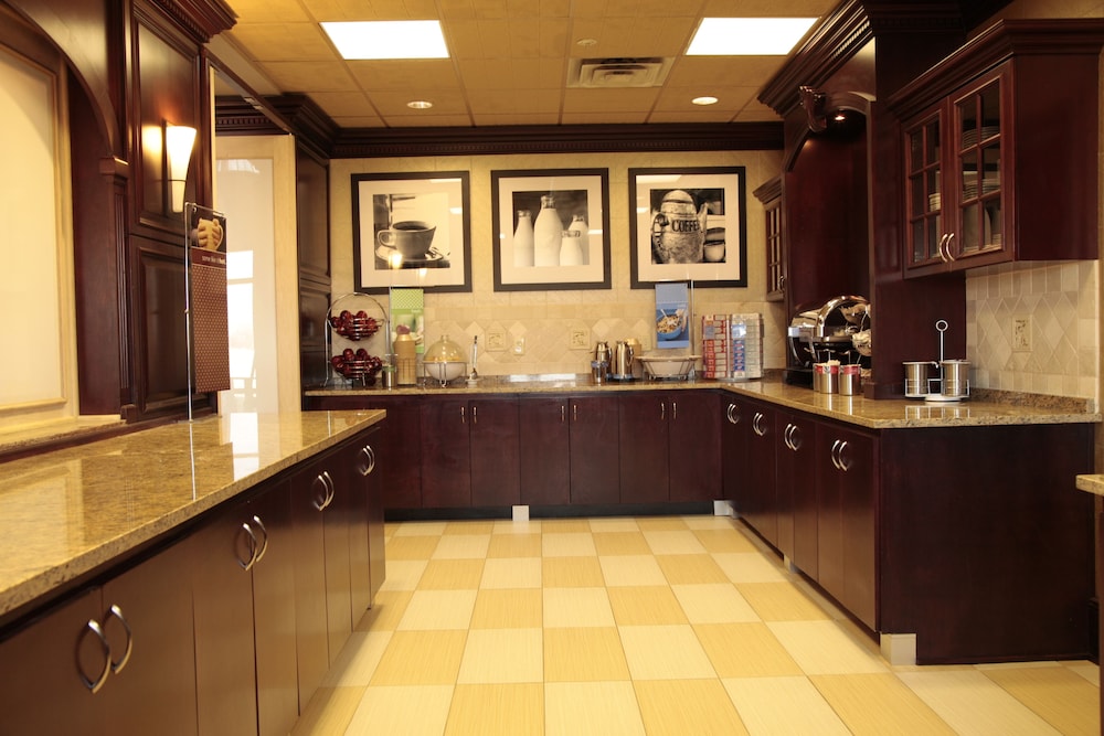 Hampton Inn & Suites Dallas DFW Airport North Grapevine - photo 31