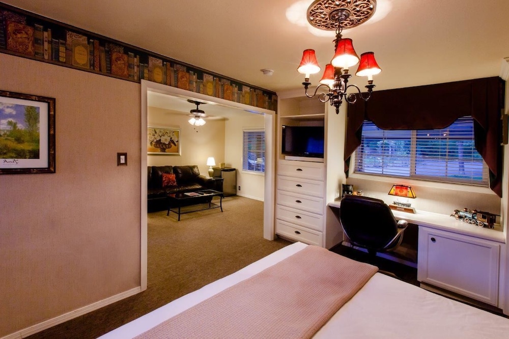Strawberry Valley Inn - photo 9