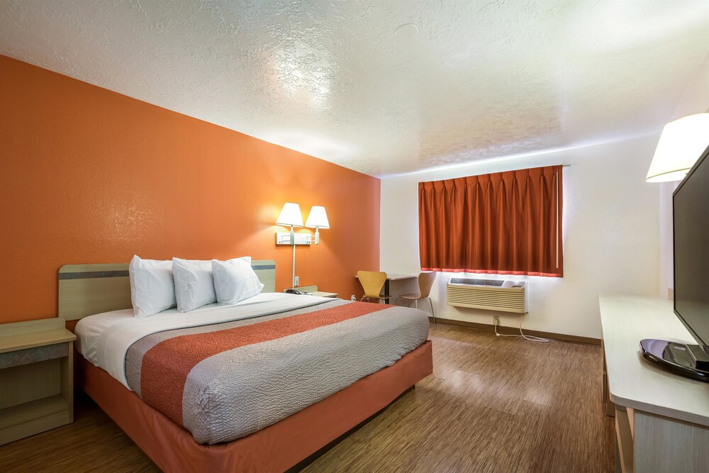 Motel 6 Houston North Spring - photo 7