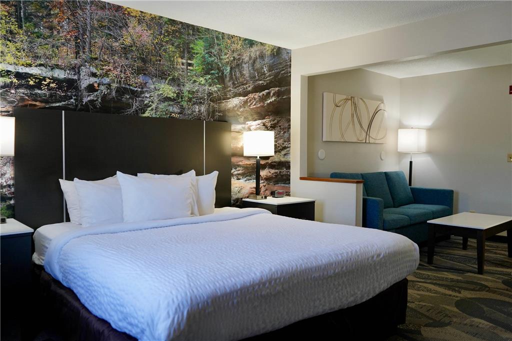 Clarion Inn Fairborn near Wright Patterson AFB - photo 20